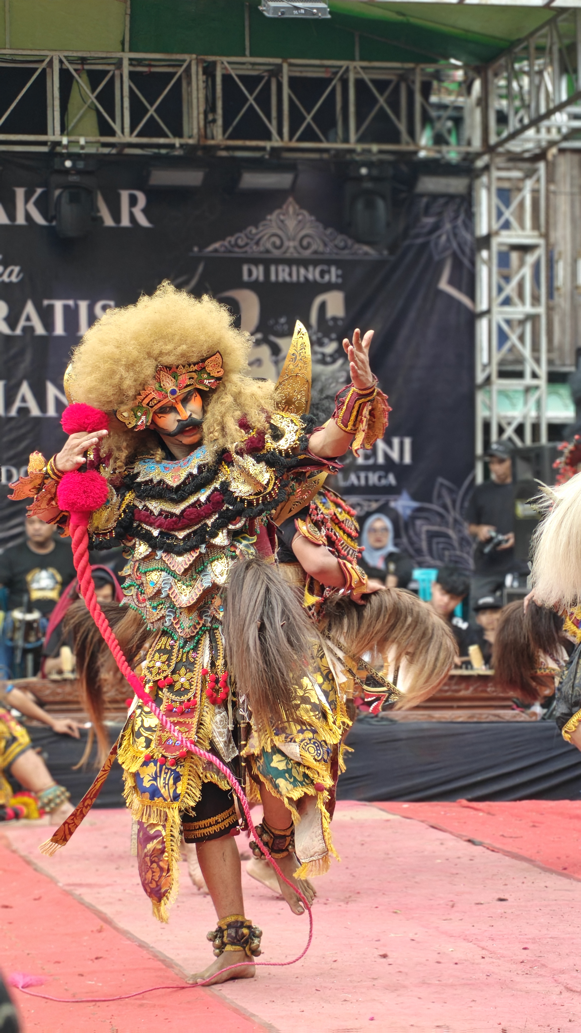 Semarak Syiar Dusun Dukuh: Reog, Pengajian Akbar, Khitan Gratis, dan Santunan Yatim Piatu